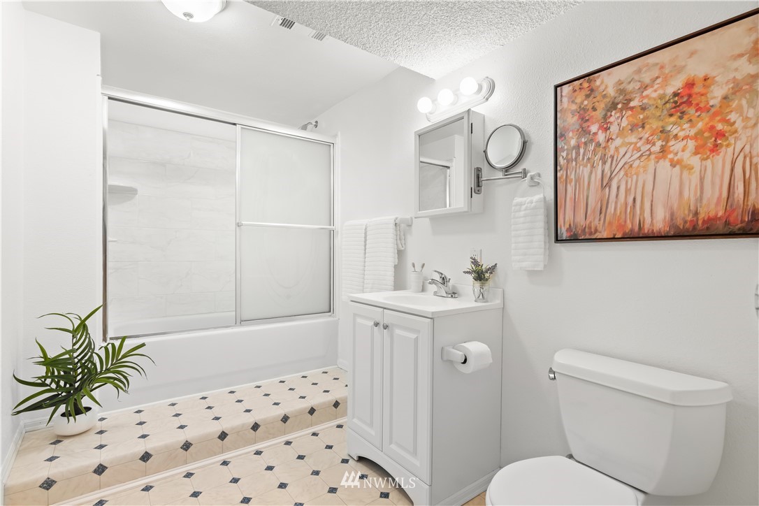 16436 Southeast 135th Street Renton, WA 98059 - Photo 21 of 38 Gallery Image 21