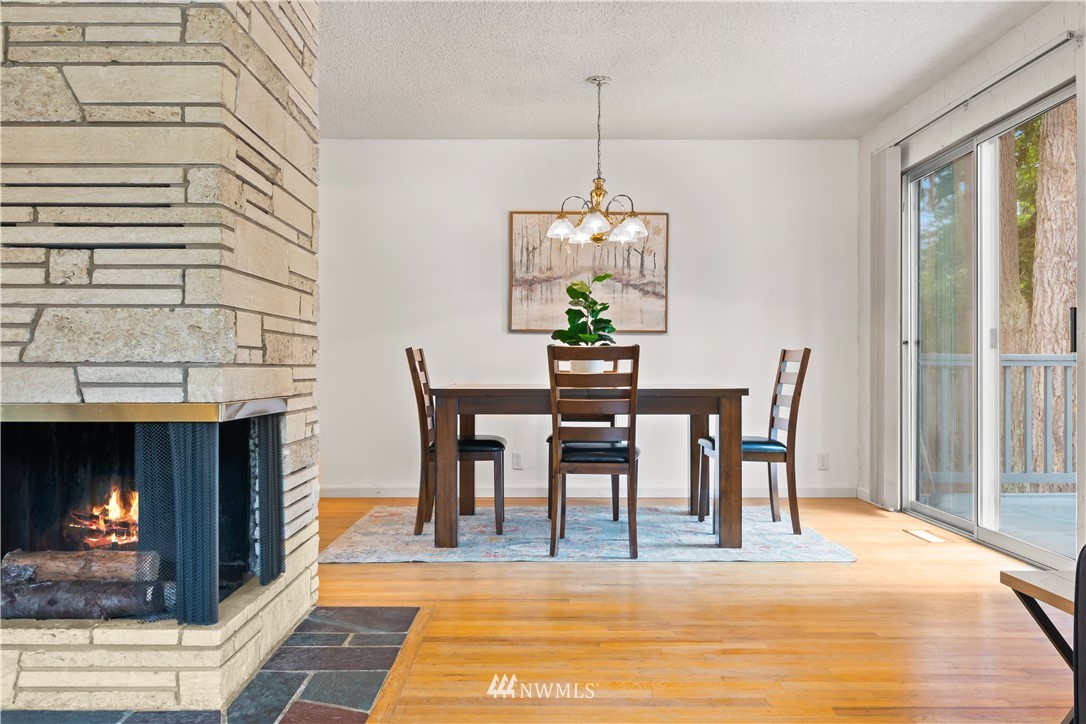 16436 Southeast 135th Street Renton, WA 98059 - Photo 4 of 38 Gallery Image 4