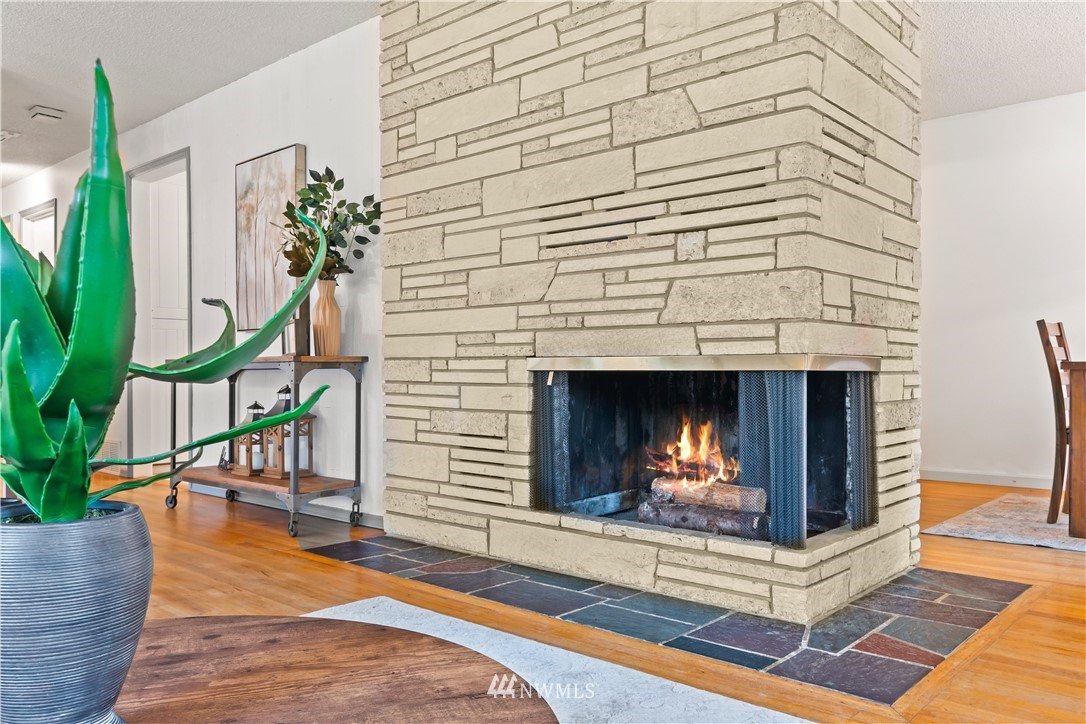 16436 Southeast 135th Street Renton, WA 98059 - Photo 5 of 38 Gallery Image 5