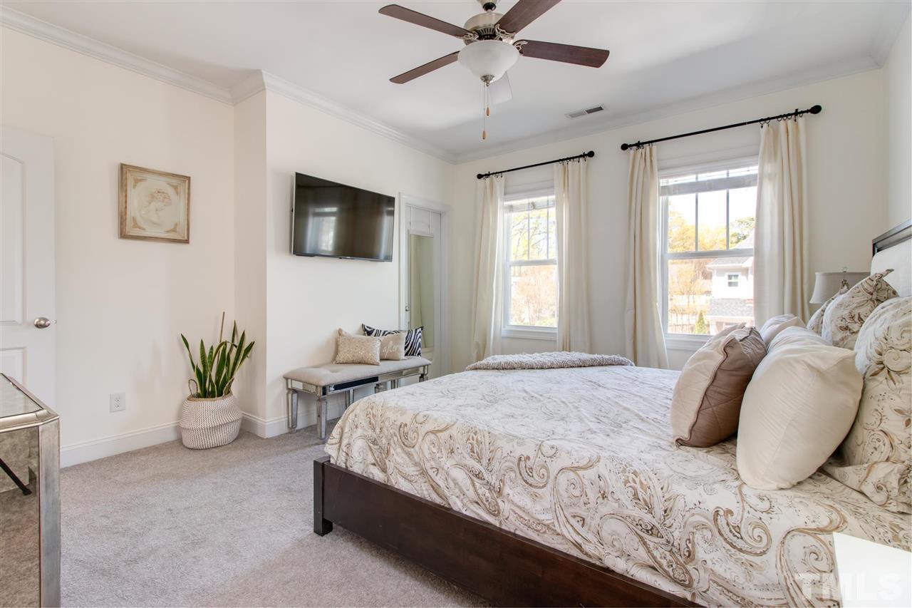 528 Ledbetter Court Raleigh, NC 27608 - Photo 20 of 26