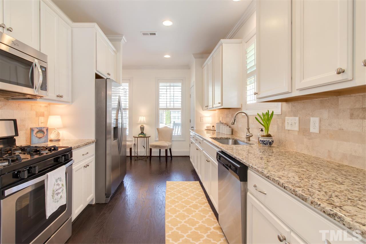 528 Ledbetter Court Raleigh, NC 27608 - Photo 5 of 26