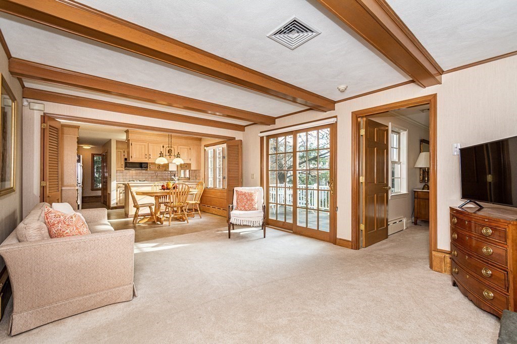 17 Hollywood Road Winchester, MA 01890 - Photo 12 of 36