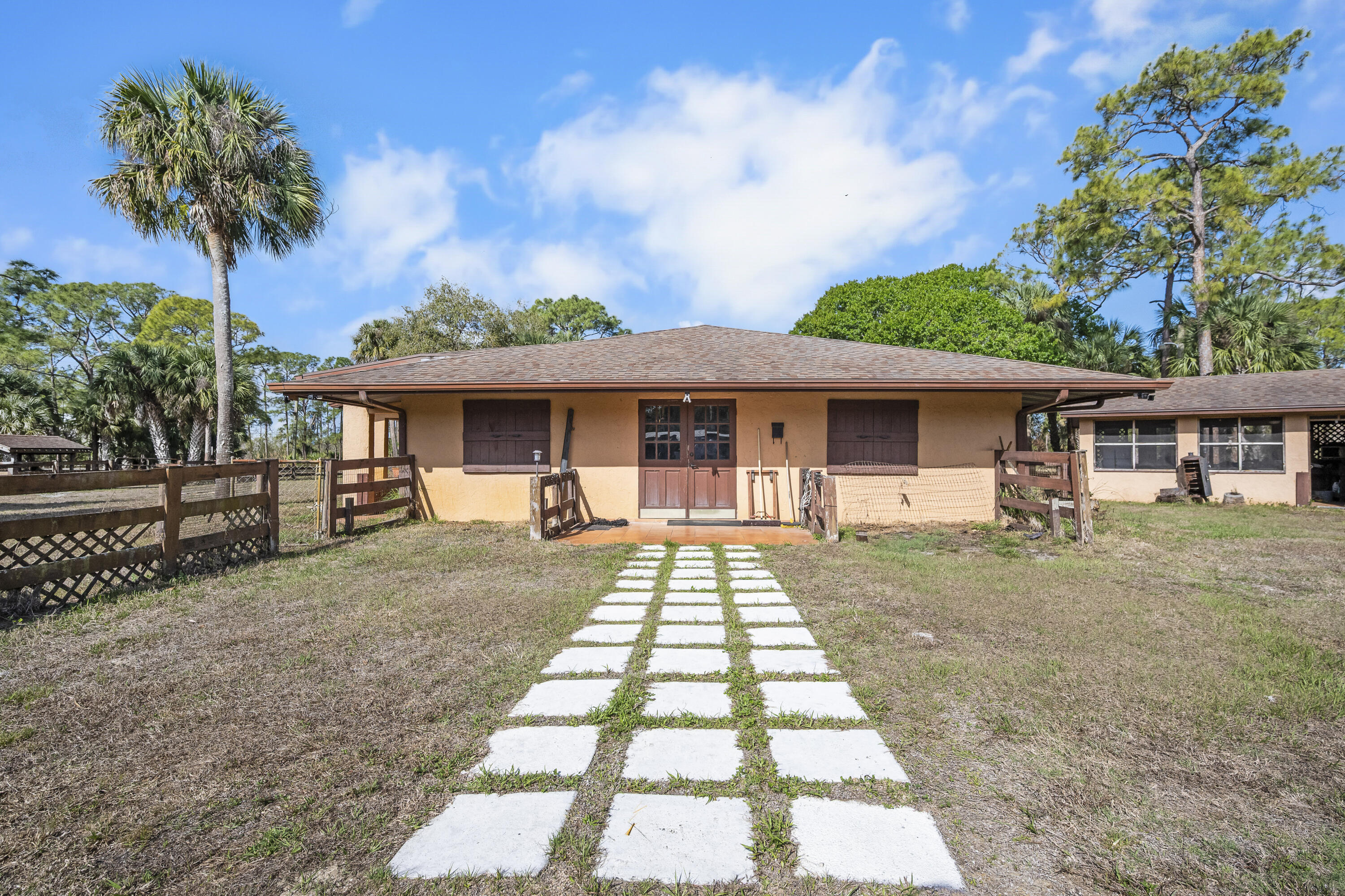 10800 Carlton Road Fort Pierce, FL 34987 - Photo 3 of 29 TR10800CarltonRd-36