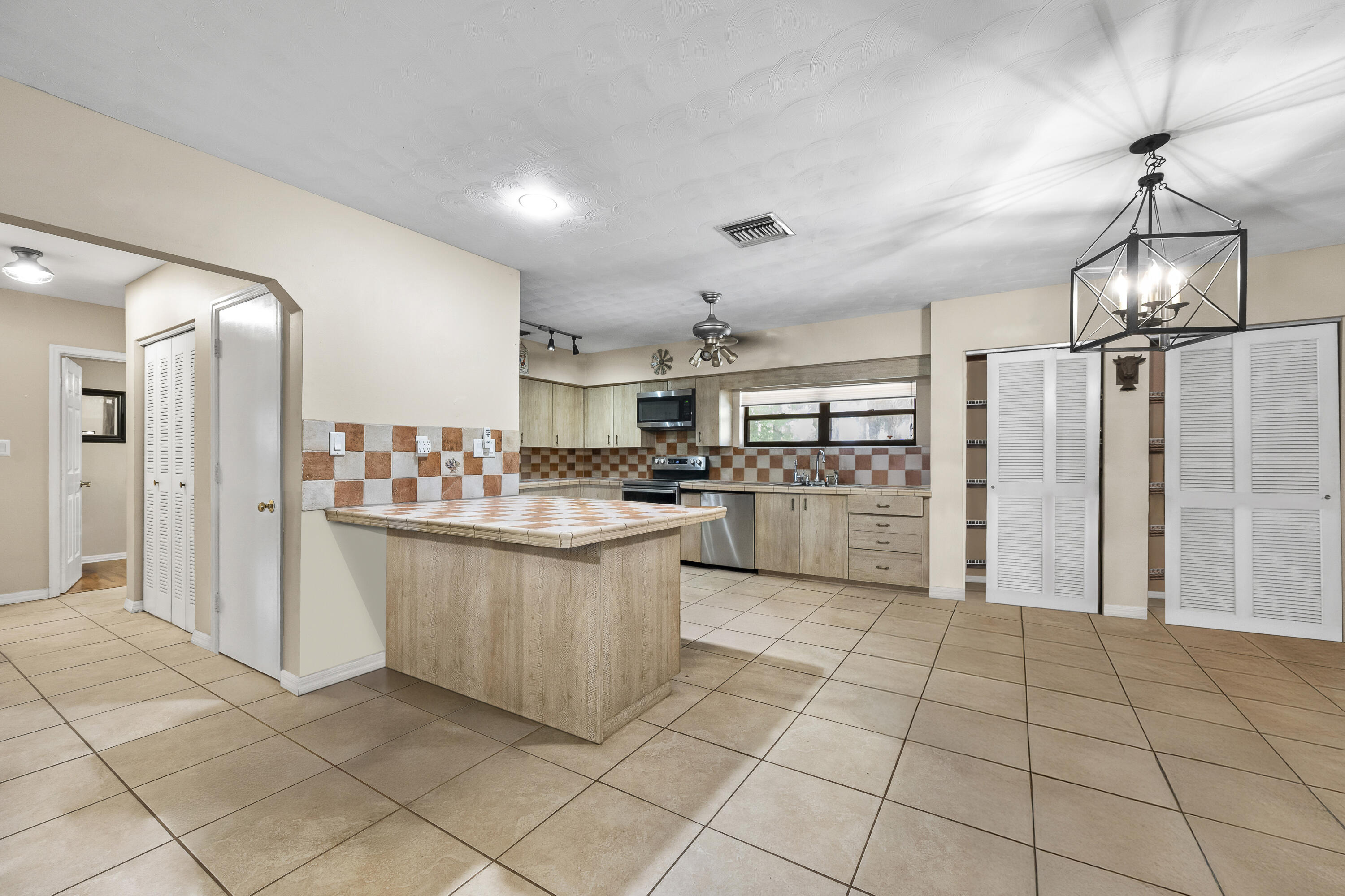 10800 Carlton Road Fort Pierce, FL 34987 - Photo 5 of 29 TR10800CLEAN-5