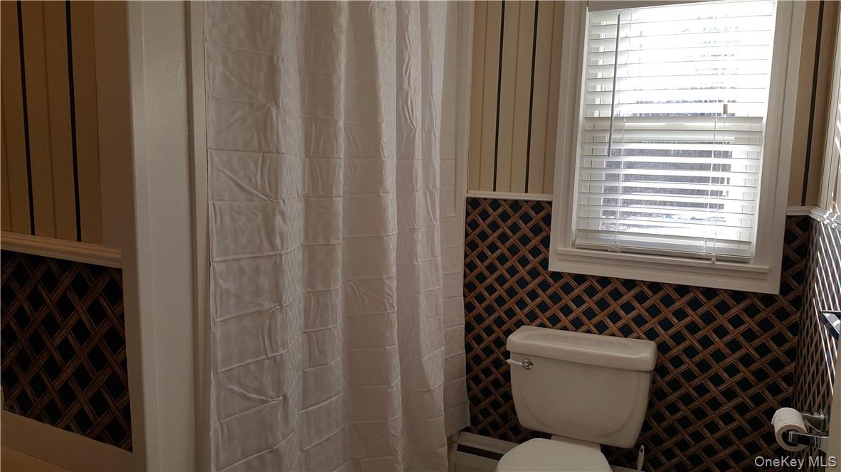 137 Bethlehem Road New Windsor, NY 12553 - Photo 8 of 22