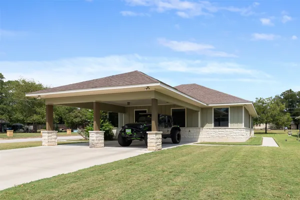 $1,495 | 1215 Sherrard Street, Unit B, Burnet, TX 78611