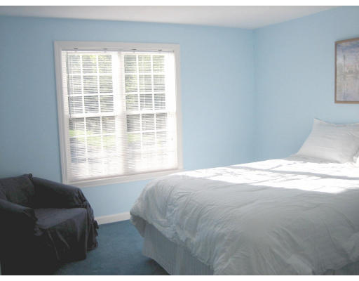112 D Ridgefield Circle, Unit D Clinton, MA 01510 - Photo 7 of 11 Gallery Image 7