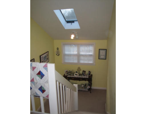 112 D Ridgefield Circle, Unit D Clinton, MA 01510 - Photo 10 of 11 Gallery Image 10