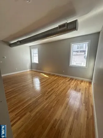 $2,400 | 474 10th Avenue, Unit 301, Paterson, NJ 07514