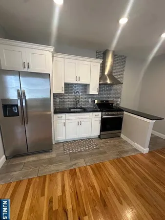 $2,400 | 474 10th Avenue, Unit 301, Paterson, NJ 07514