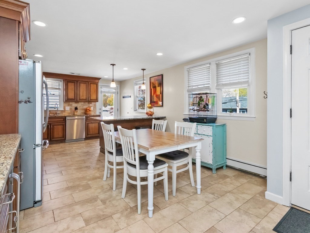 42 Virginia Road Waltham, MA 02453 - Photo 9 of 34