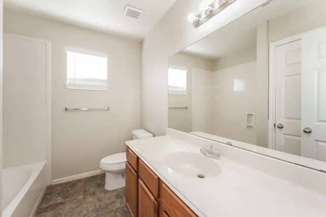 $1,735 | 4955 North Cancun Drive, Houston, TX 77045