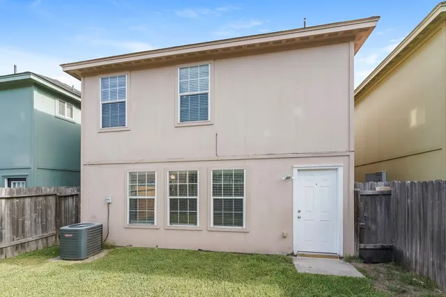 $1,735 | 4955 North Cancun Drive, Houston, TX 77045