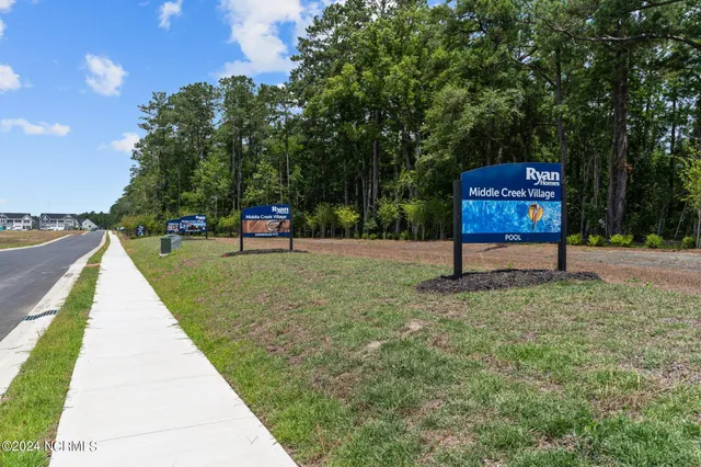 $283,175 | 779 Savinwood Trail Northeast, Bolivia, NC 28422