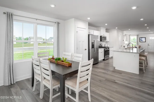 $283,175 | 779 Savinwood Trail Northeast, Bolivia, NC 28422