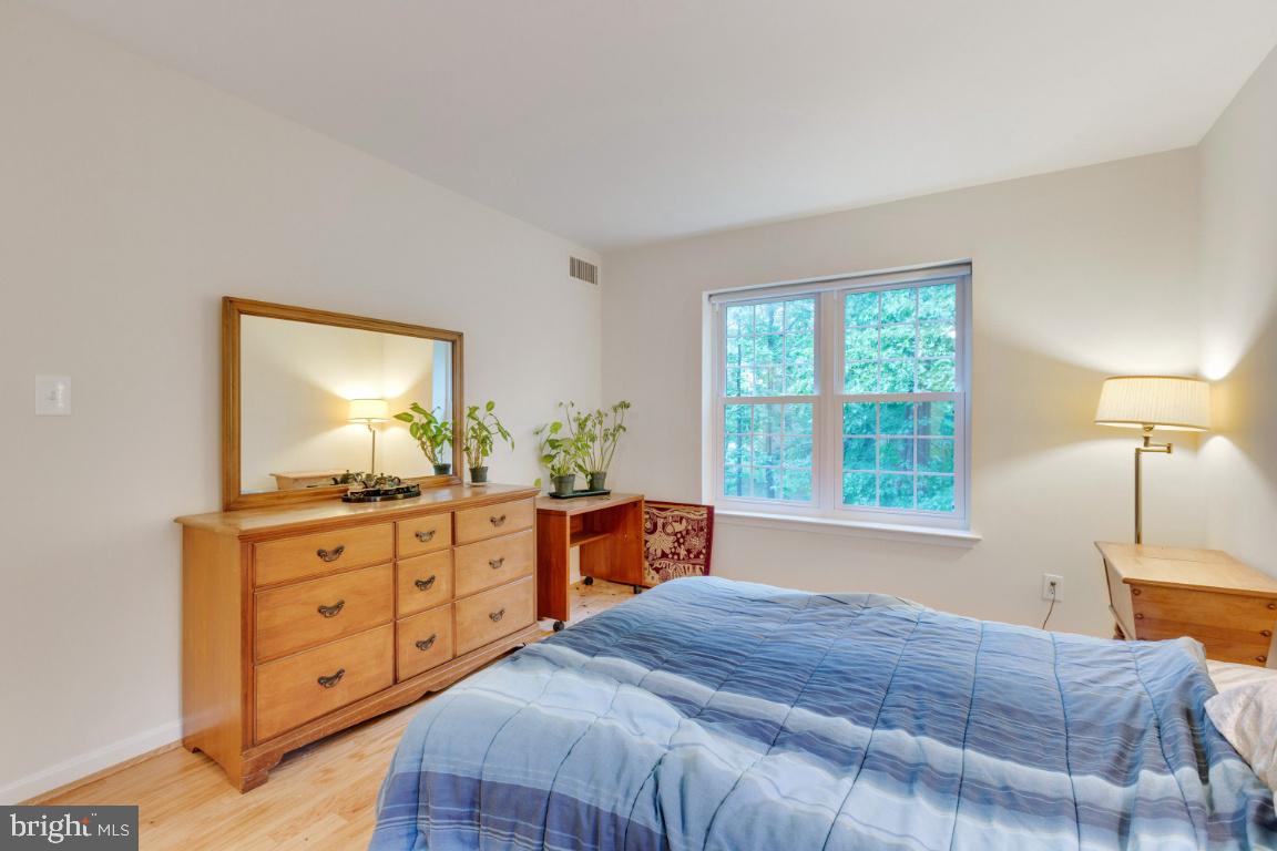 5837 Cove Landing Road, Unit 203 Burke, VA 22015 - Photo 17 of 25 Master bedroom