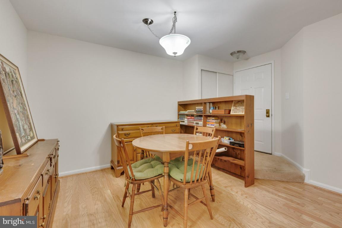 5837 Cove Landing Road, Unit 203 Burke, VA 22015 - Photo 8 of 25 Dining room