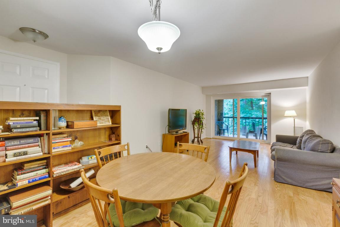 5837 Cove Landing Road, Unit 203 Burke, VA 22015 - Photo 10 of 25 Dining room