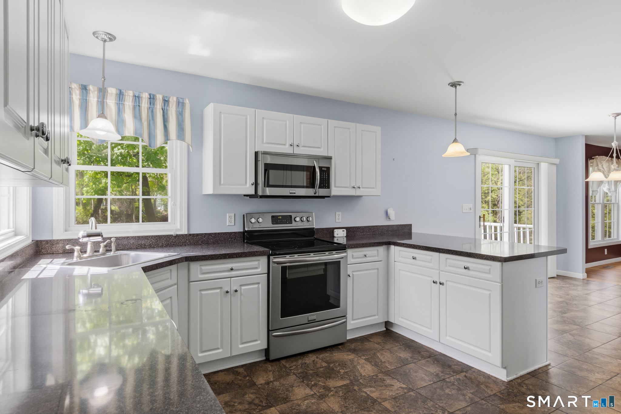 8 Brockett Road Wallingford, CT 06492 - Photo 6 of 40