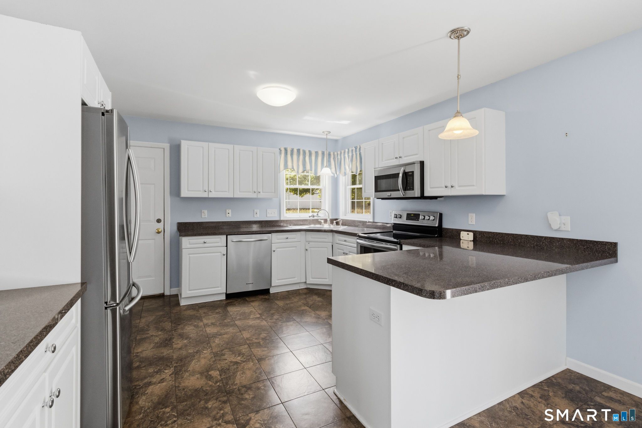 8 Brockett Road Wallingford, CT 06492 - Photo 7 of 40