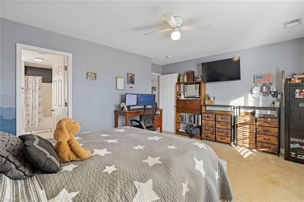 1604 Cedrow Drive High Point, NC 27260 - Photo 12 of 30