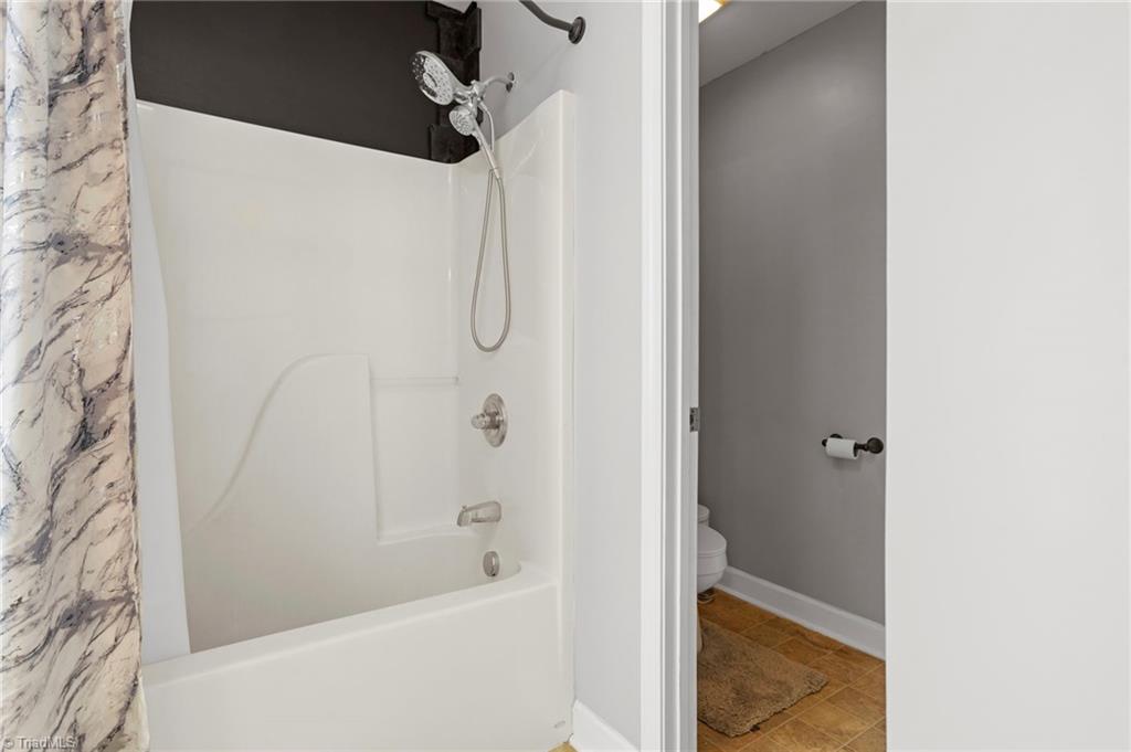 1604 Cedrow Drive High Point, NC 27260 - Photo 14 of 30