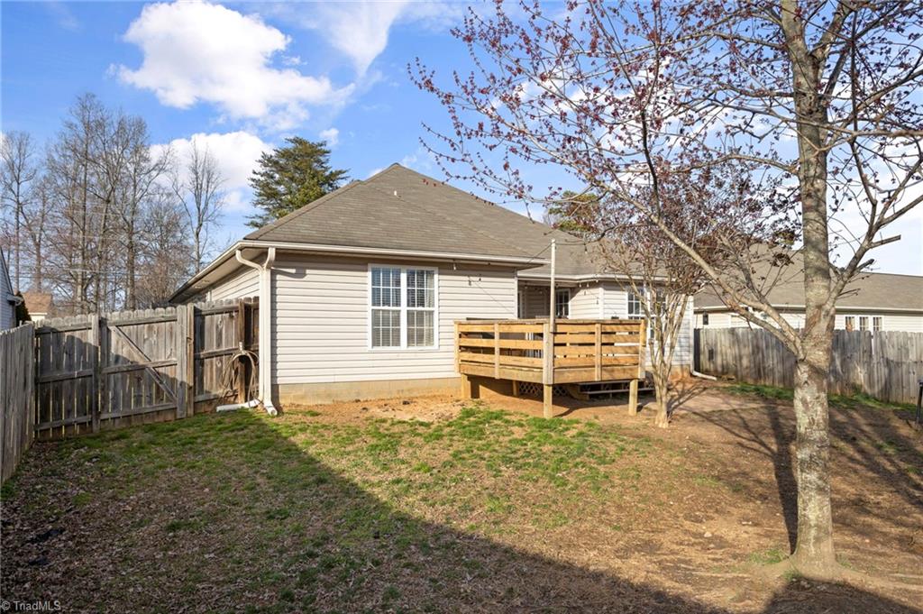 1604 Cedrow Drive High Point, NC 27260 - Photo 27 of 30