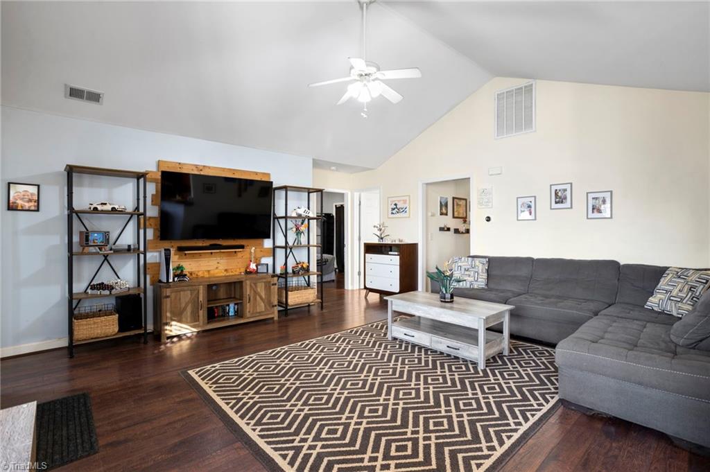 1604 Cedrow Drive High Point, NC 27260 - Photo 4 of 30