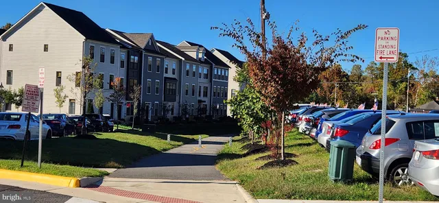 $3,400 | 301 Willis Street, Fredericksburg, VA 22401