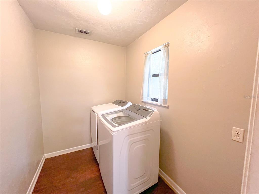 720 Southwest 77th Terrace Gainesville, FL 32607 - Photo 8 of 17