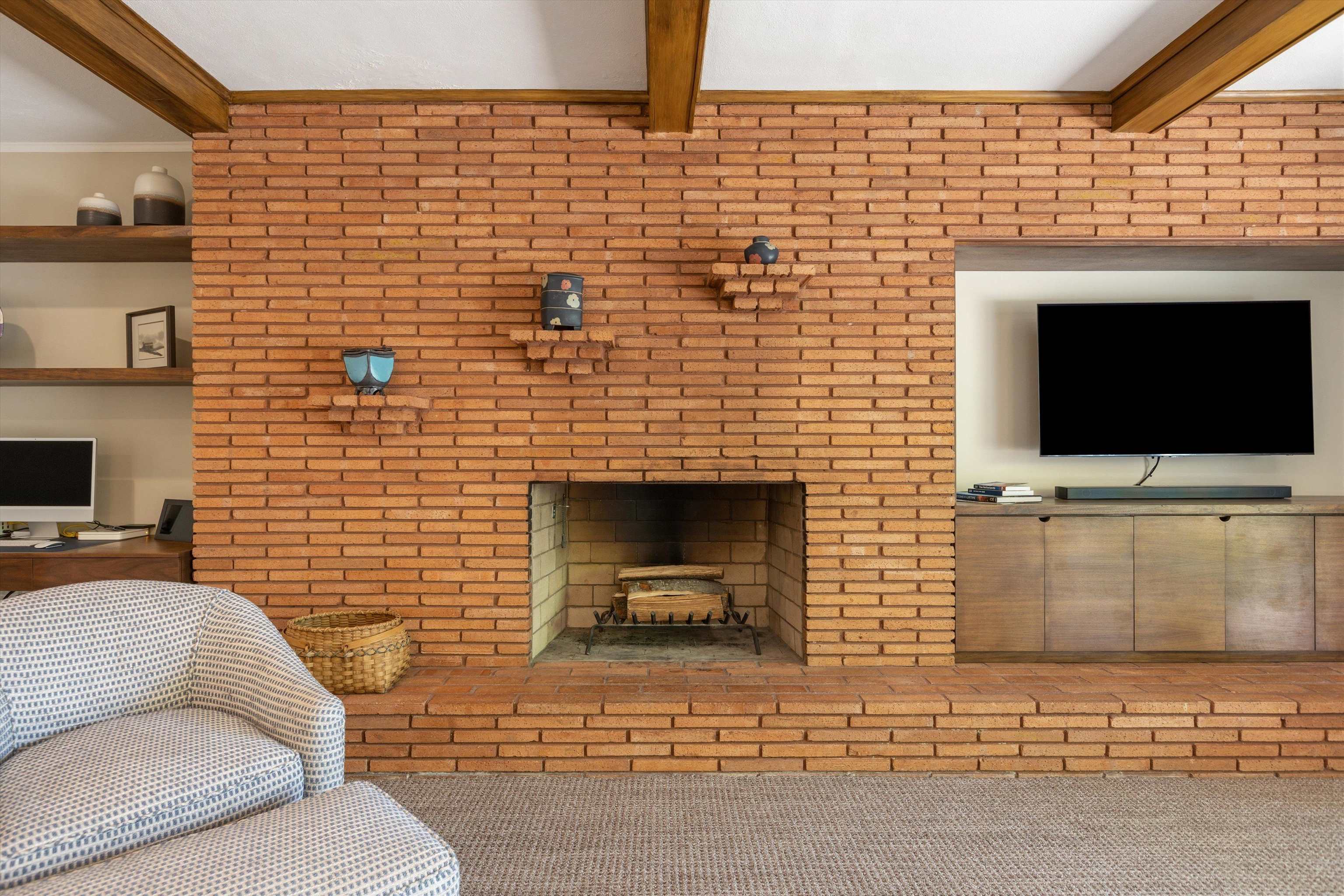 140 South Grove Park Road Memphis, TN 38117 - Photo 12 of 40 Wood-burning fireplace