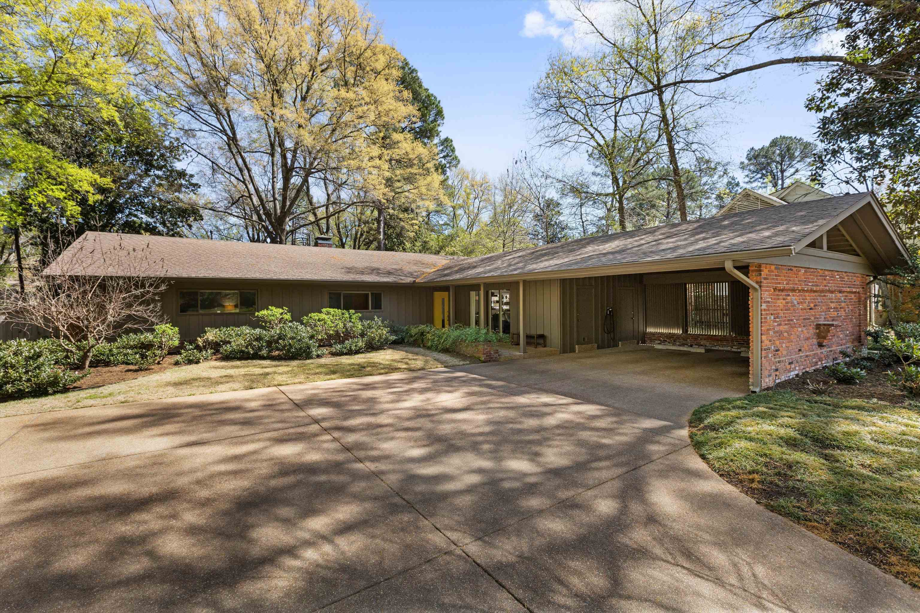 140 South Grove Park Road Memphis, TN 38117 - Photo 2 of 40 Gallery Image 2