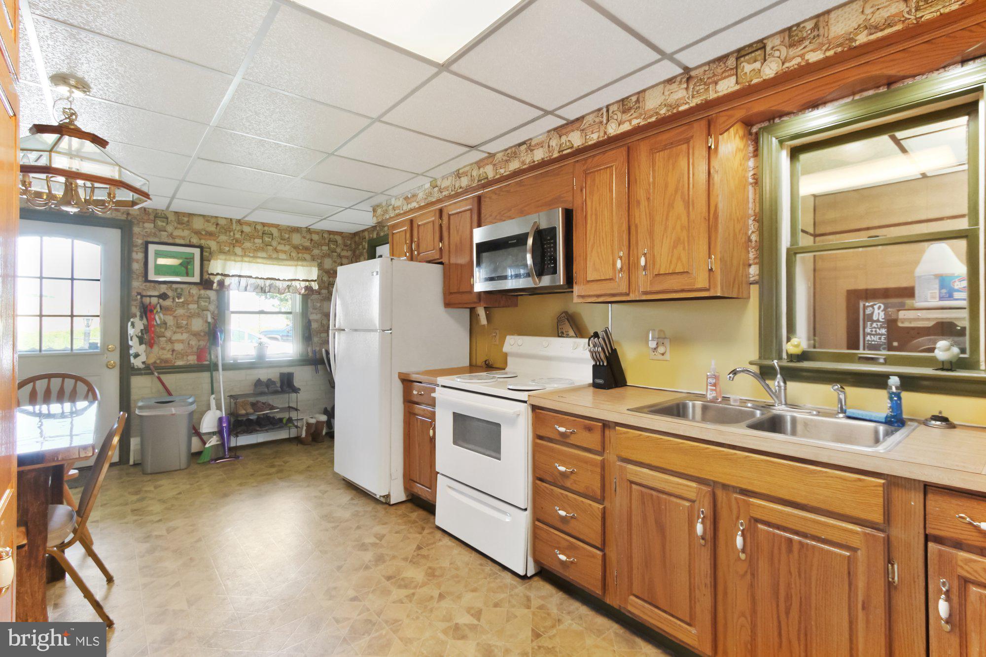 40 Dietz Road York, PA 17402 - Photo 12 of 28 Gallery Image 12