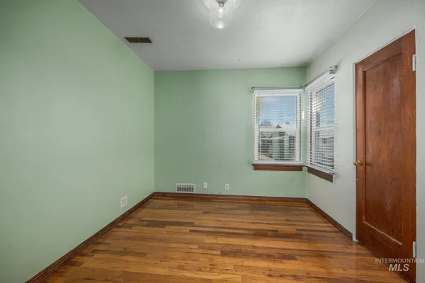 $325,000 | 1016 West 5th Street, Weiser, ID 83672