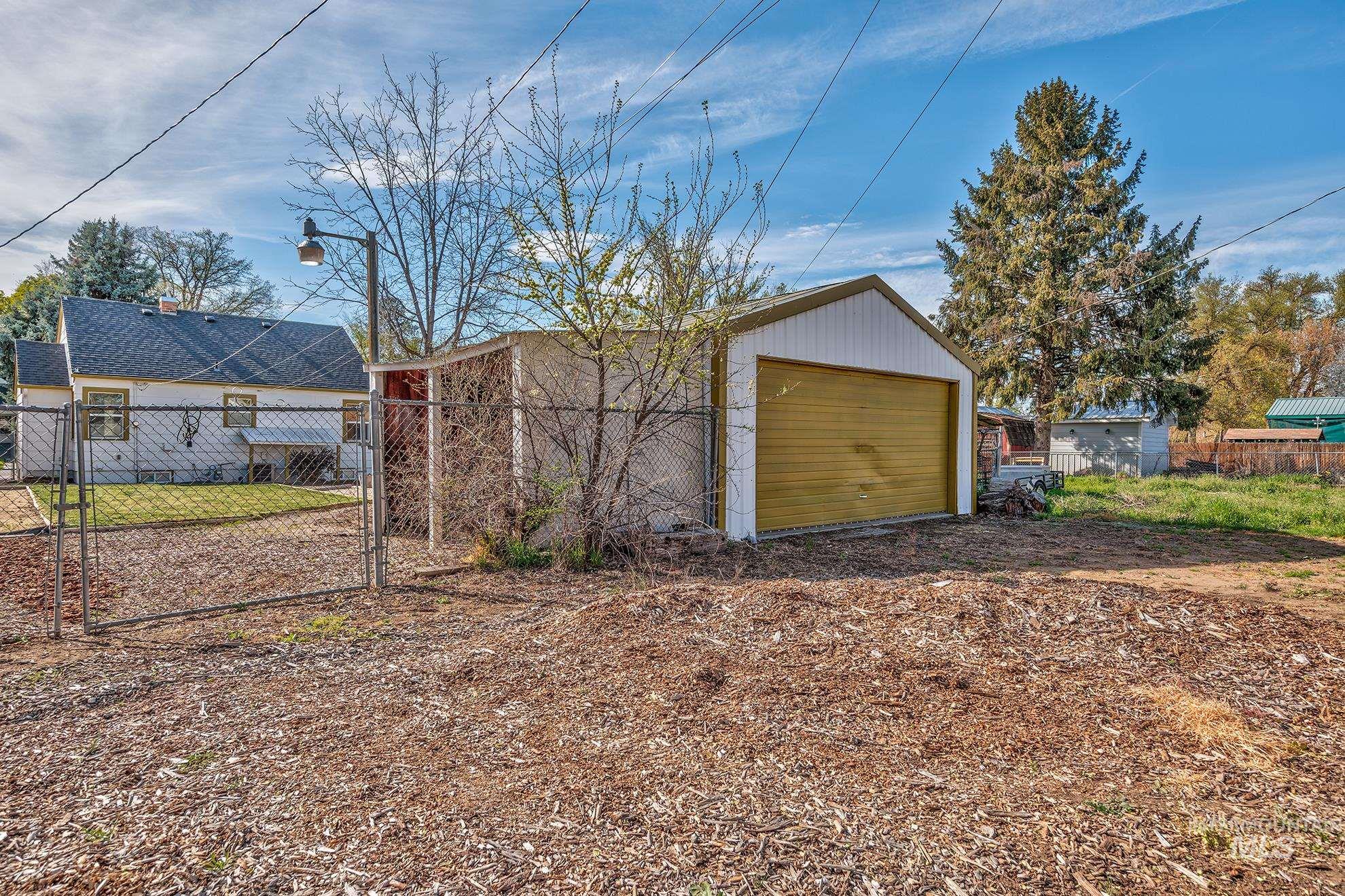 1016 West 5th Street Weiser, ID 83672 - Photo 32 of 36 View of detached garage
