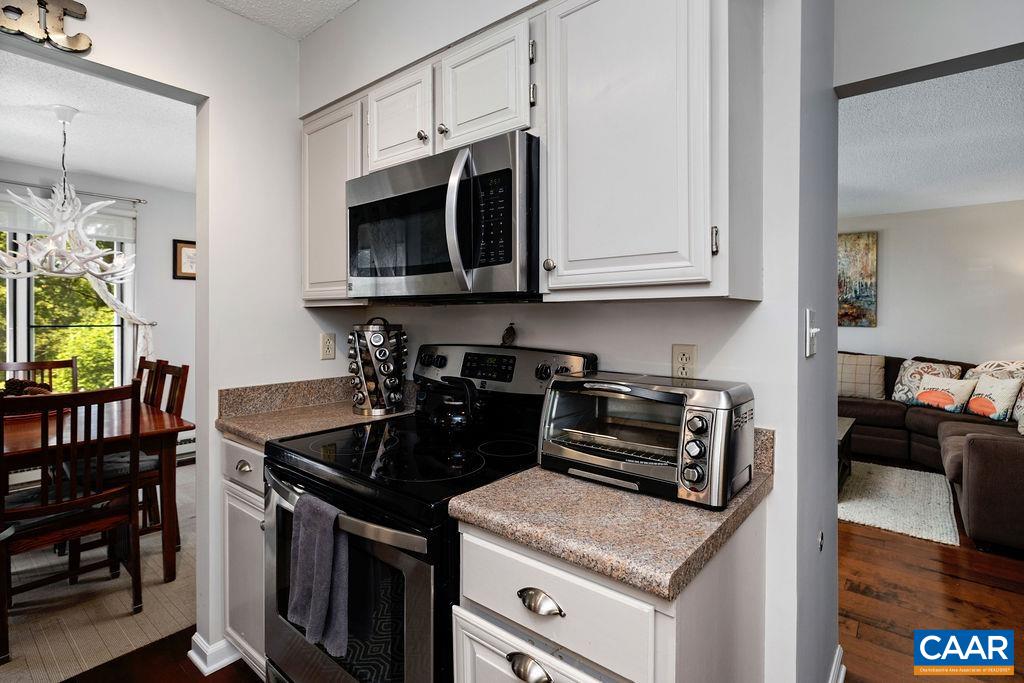 2046 Stone Ridge Roseland, VA 22967 - Photo 12 of 33 Gallery Image 12