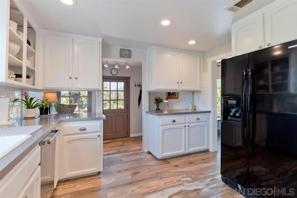 14124 Proctor Valley Road Jamul, CA 91935 - Photo 10 of 25 Gallery Image 10