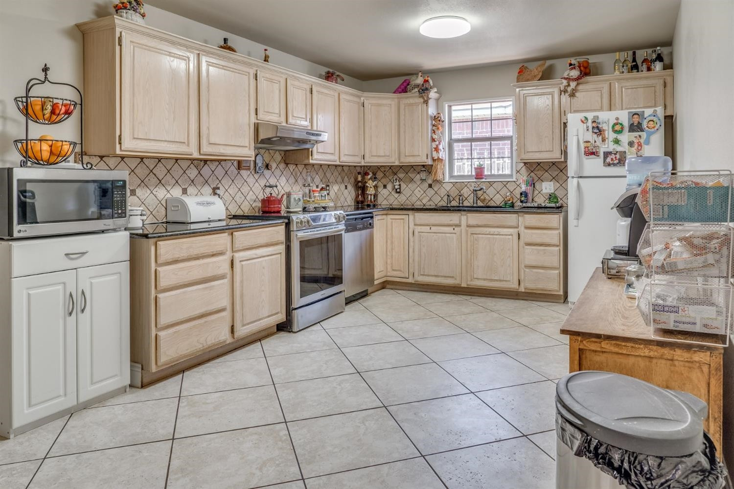 2415 93rd Street Lubbock, TX 79423 - Photo 13 of 36 Photo 13