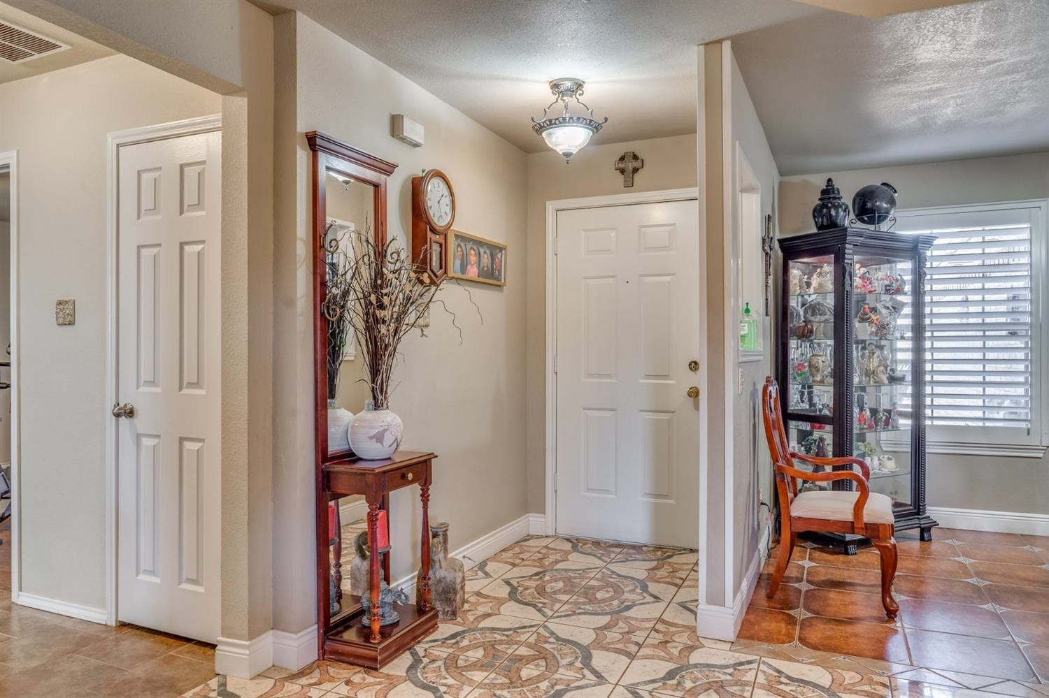 2415 93rd Street Lubbock, TX 79423 - Photo 4 of 36 Photo 4