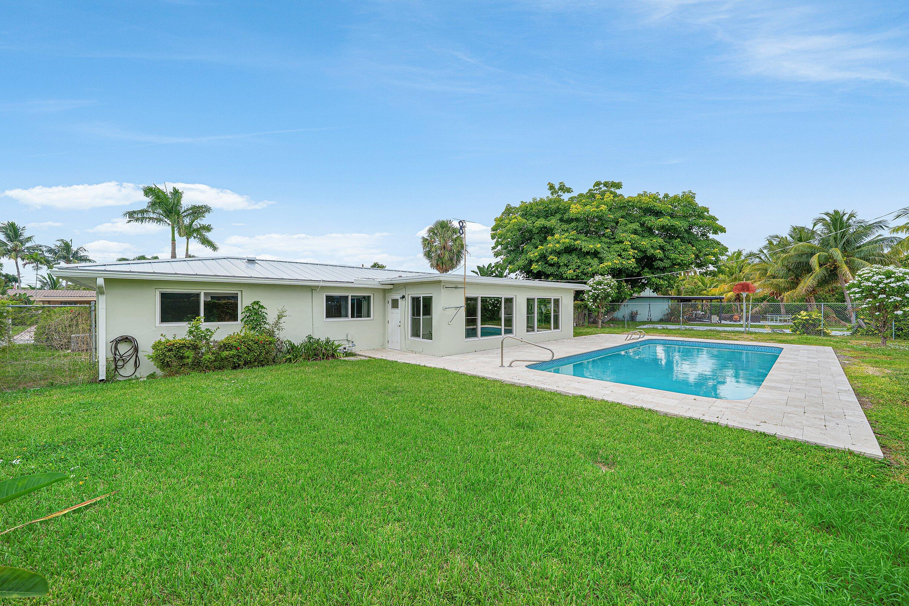 311 Northeast 23rd Way Boca Raton, FL 33431 - Photo 11 of 31 028-311Northeast23rdWay-BocaRaton-FL-334