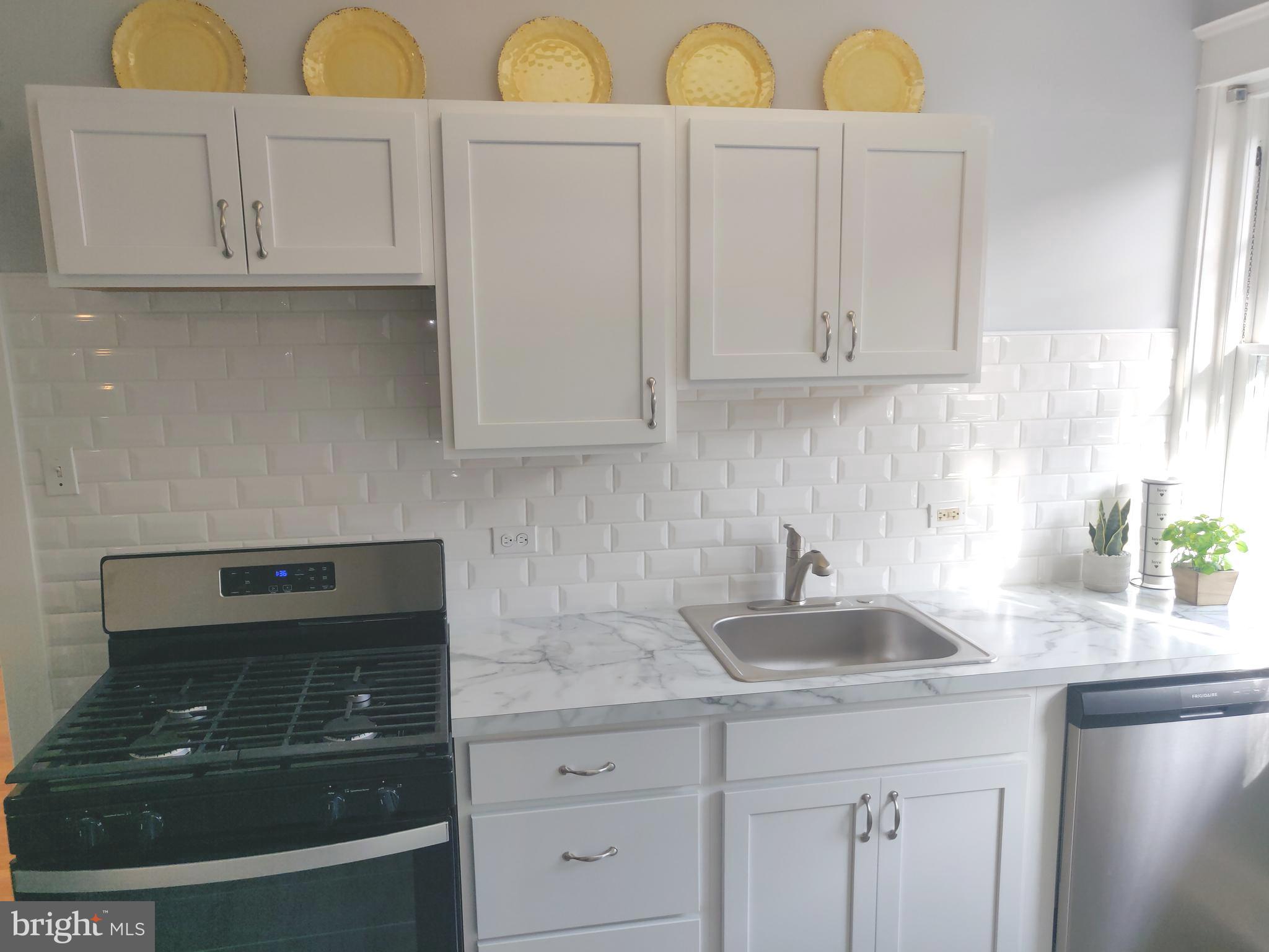 114 Heather Road Upper Darby, PA 19082 - Photo 13 of 34 New Stainless Steel Appliances