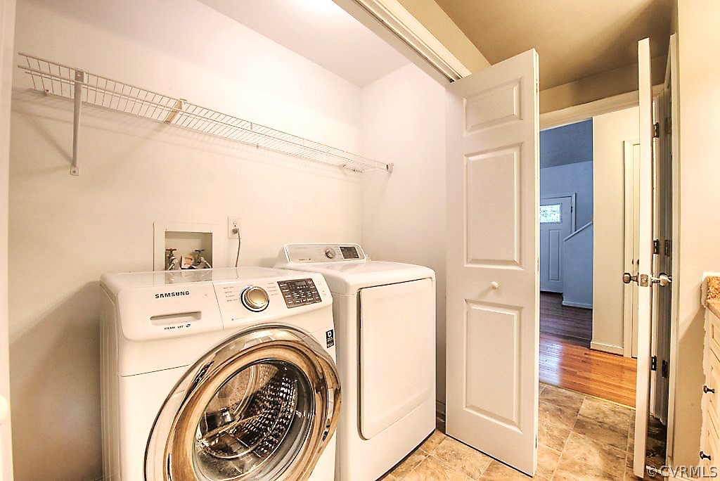 3213 Shadow Oaks Road Midlothian, VA 23112 - Photo 20 of 24 Laundry Room with Appliances