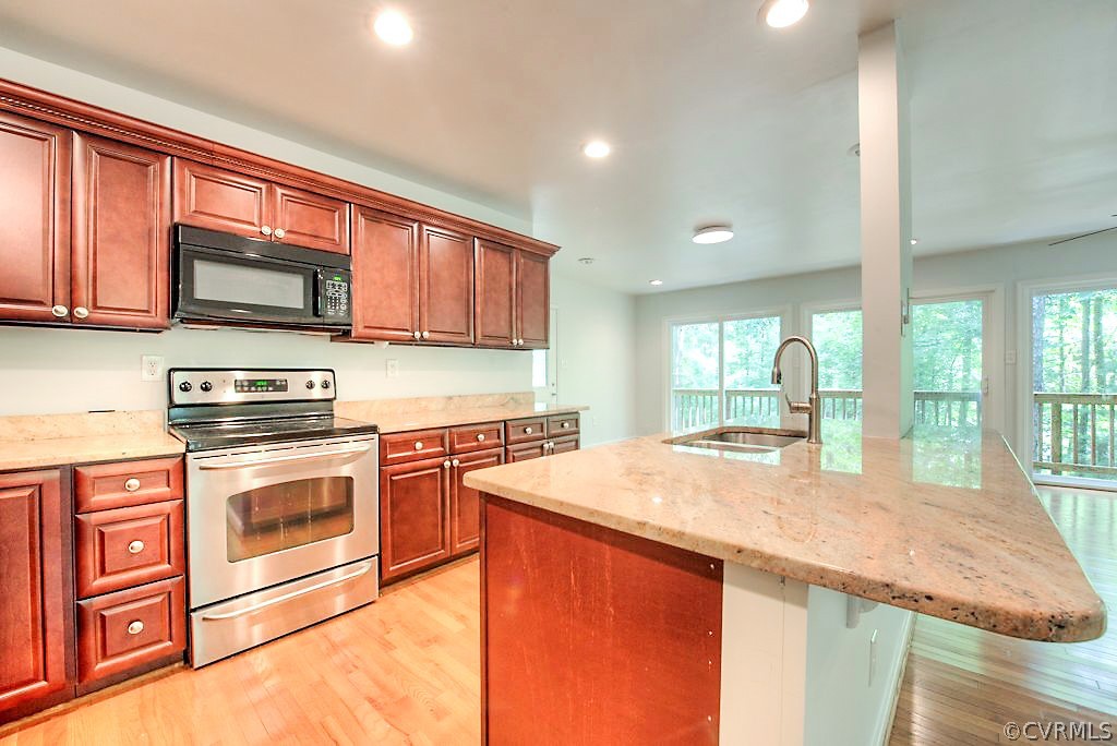 3213 Shadow Oaks Road Midlothian, VA 23112 - Photo 10 of 24 Kitchen