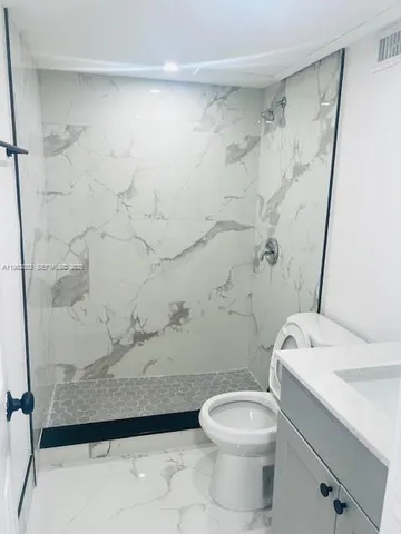 $2,000 | 5860 Northwest 44th Street, Unit 105, Lauderhill, FL 33319