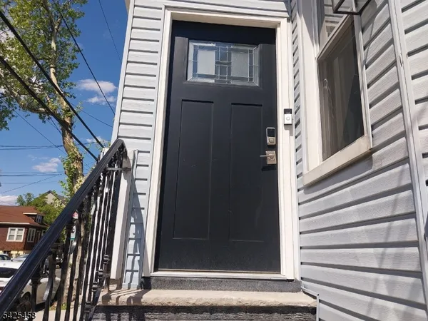 $2,975 | 4402 Liberty Avenue, Unit 2, North Bergen, NJ 07047