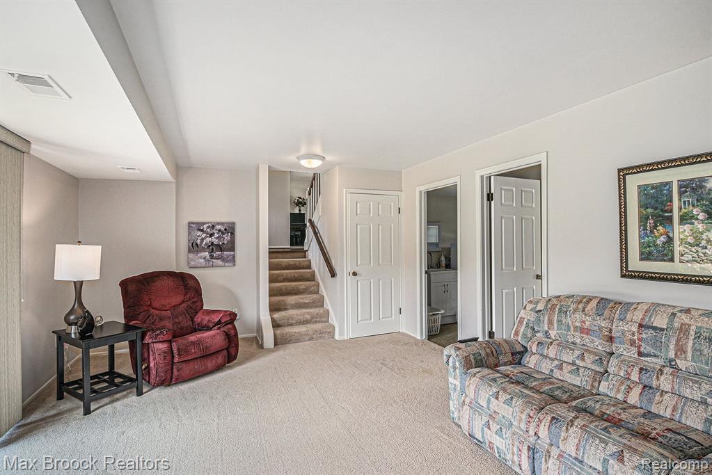 8515 Kier Road Clarkston, MI 48348 - Photo 9 of 31