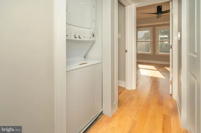 a view of bathroom with utility room