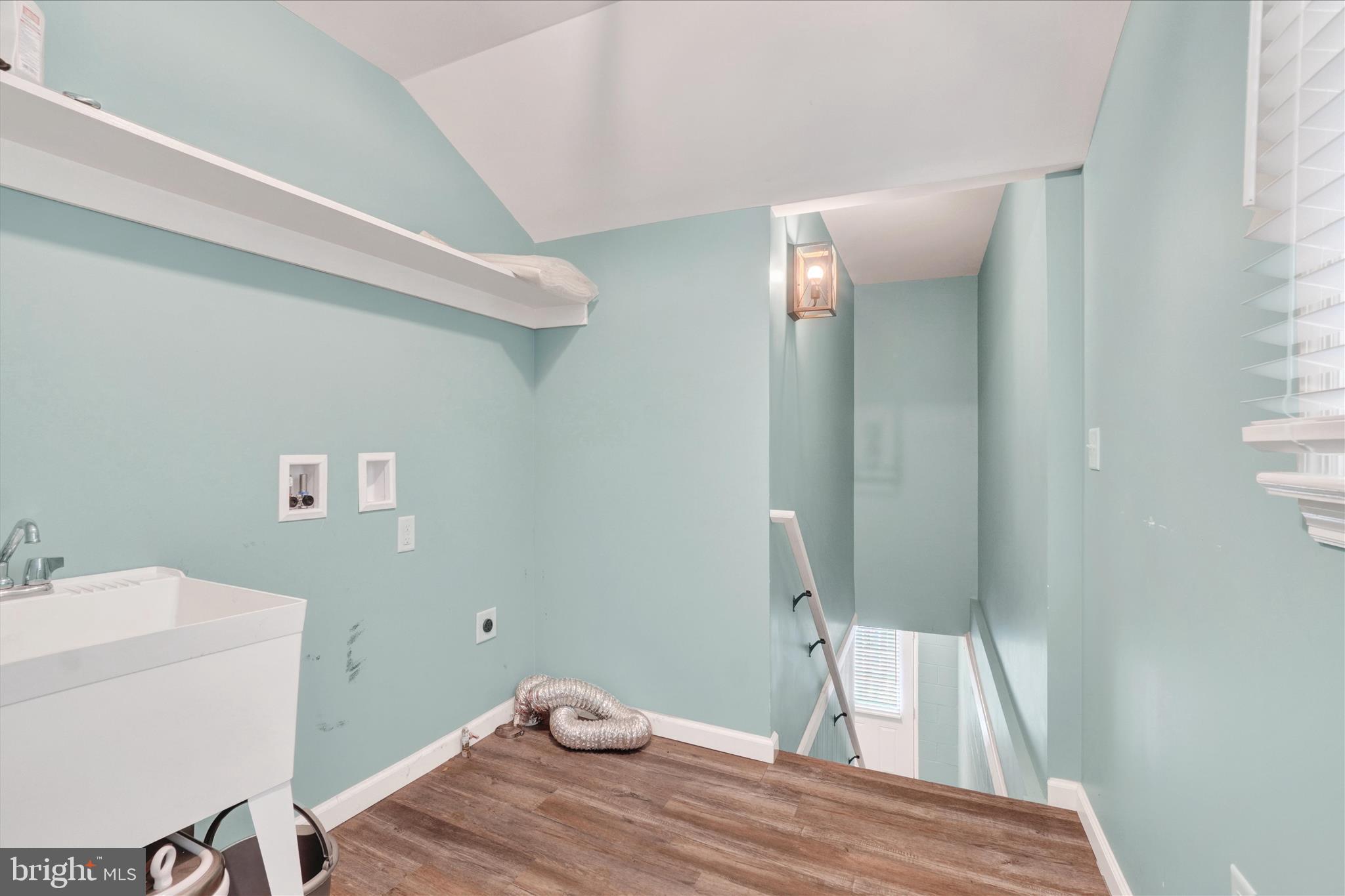 1542 Bonbar Road York, PA 17403 - Photo 22 of 33