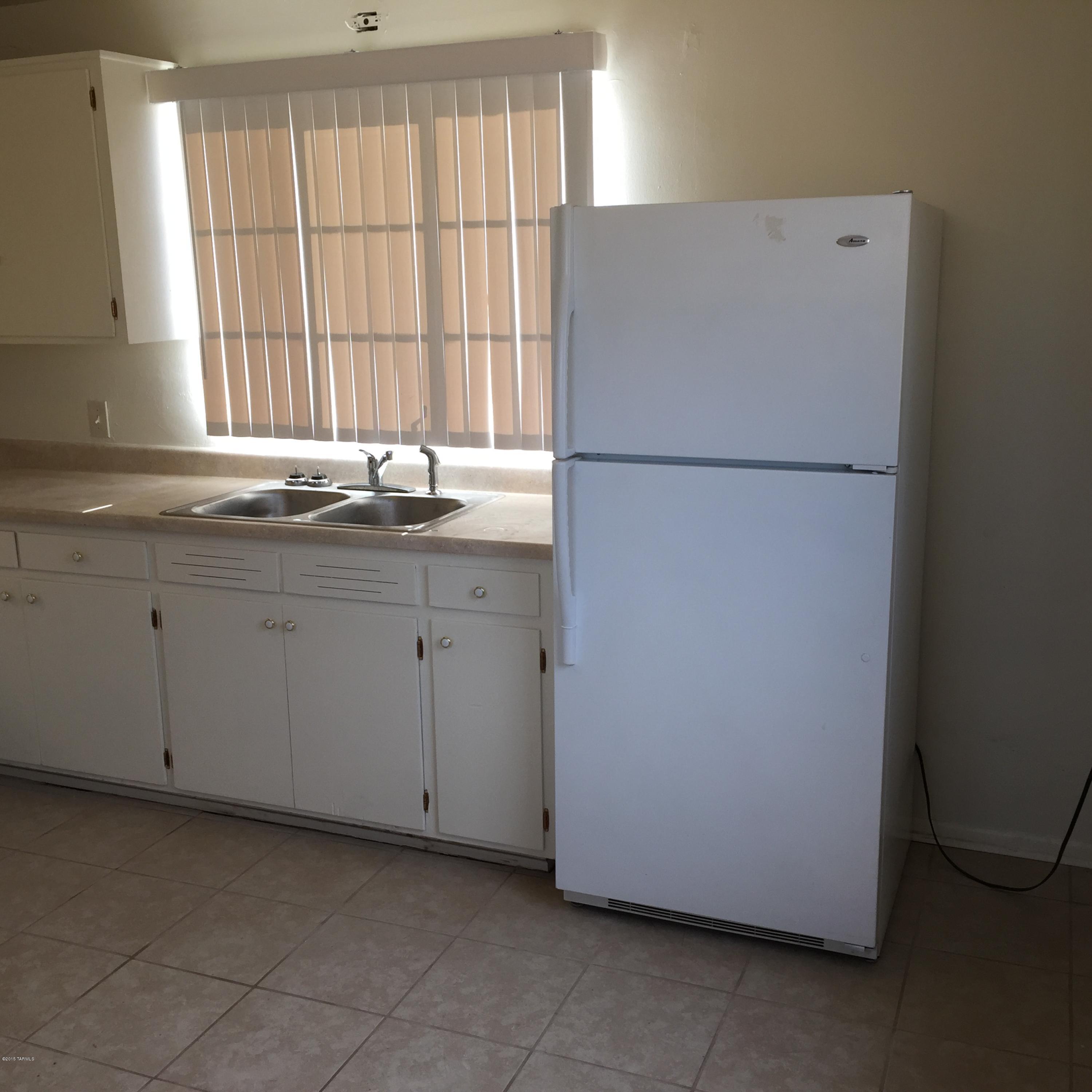 942 East Halcyon Road Tucson, AZ 85719 - Photo 4 of 15