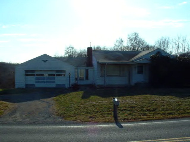 1334 Freeport Road Kittanning, PA 16201 - Photo 1 of 1 Main View
